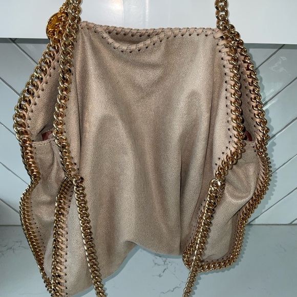 Stella McCartney Falabella Cream Shoulder Bag with Gold Chain - Picture 3 of 16